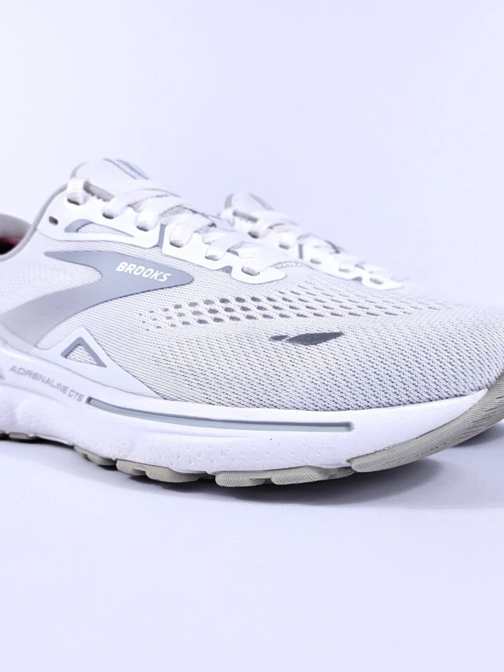 Brooks Adrenaline GTS 23 Womens 8.5 Wide Stability Cushion Support Running Shoes